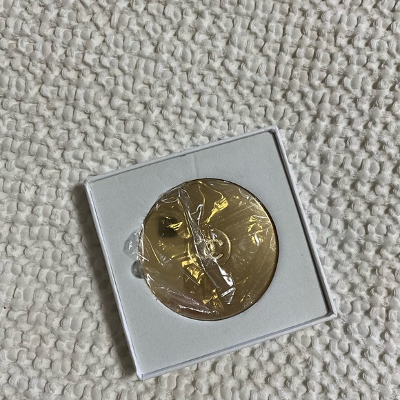 Chanel GWP Gold Compact Mirror - Picture 2 of 6